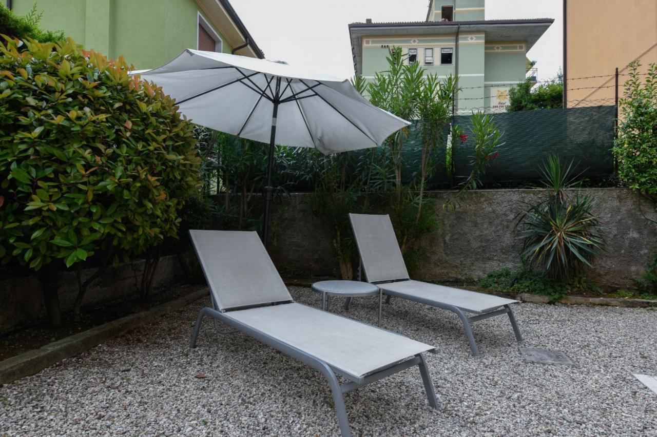 Garden Apartment Bardolino Bagian luar foto