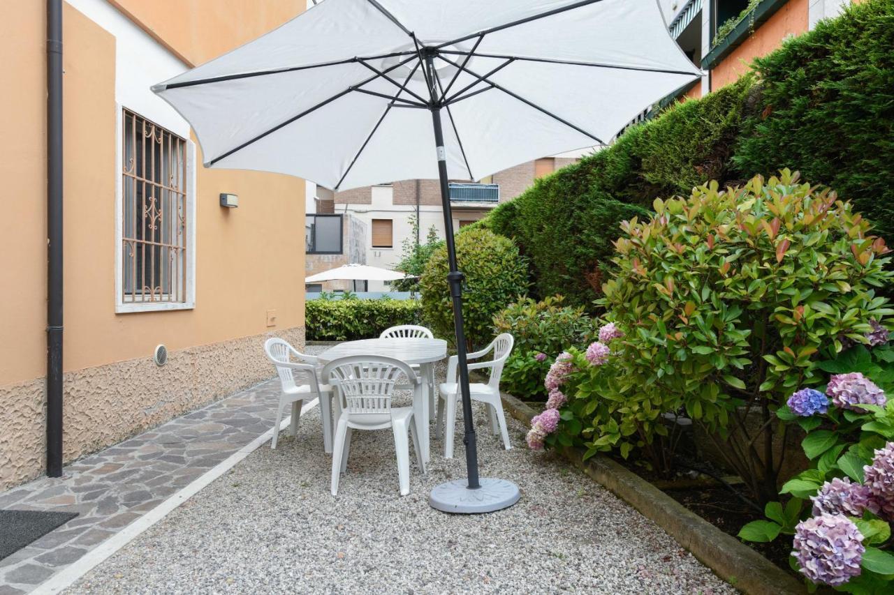 Garden Apartment Bardolino Bagian luar foto