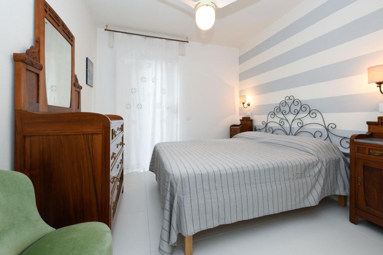 Garden Apartment Bardolino Bagian luar foto